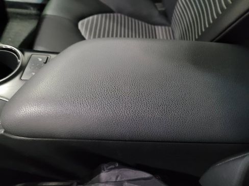 Used 2020 Toyota Camry SE image 33