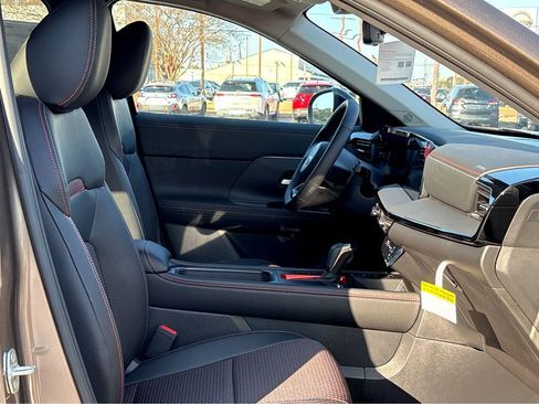 New 2026 Nissan Kicks SR w/ Illumination Package FWD image 9