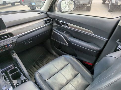 Used 2020 Kia Telluride EX w/ EX Premium Package FWD image 13