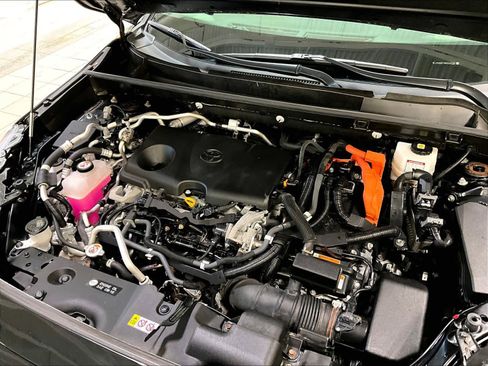 Used 2021 Toyota RAV4 SE image 35