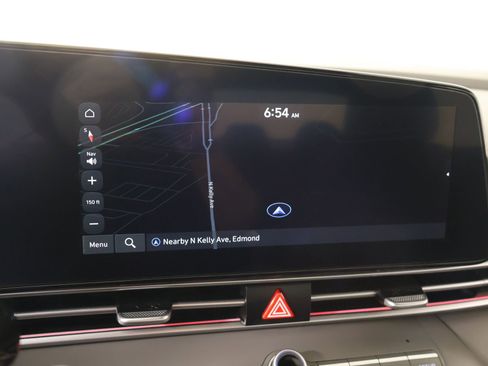 Certified 2025 Hyundai Elantra SEL FWD image 7