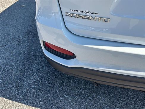 Used 2020 Kia Sorento AWD V6 image 8