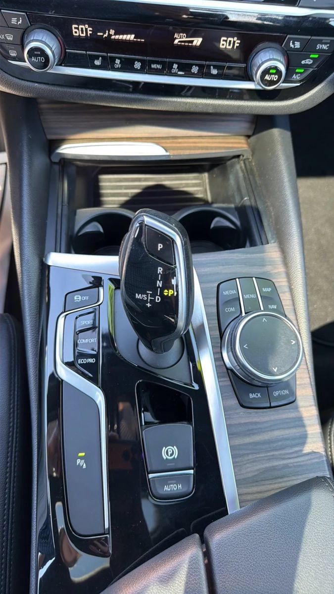 Used 2018 BMW 530i w/ Premium Package RWD image 20