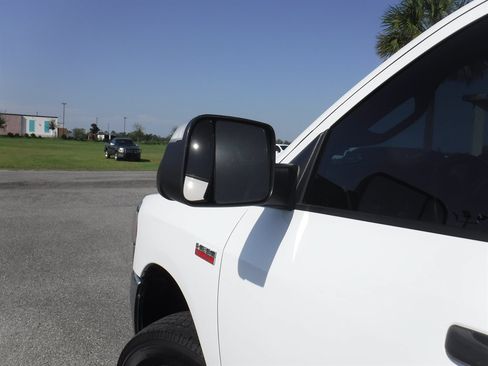 Used 2022 RAM 2500 Tradesman w/ Chrome Appearance Group AWD/4WD image 24