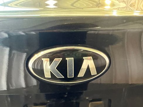 Used 2017 Kia Forte LX FWD image 14