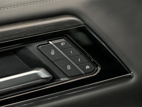 New 2026 GMC Yukon Denali w/ Denali Reserve Package AWD/4WD image 6