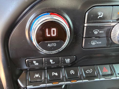 Used 2021 GMC Sierra 1500 SLT w/ SLT Premium Plus Package image 14