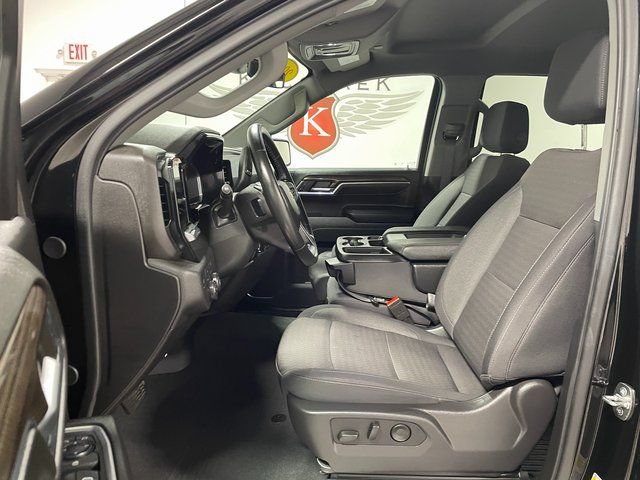 Used 2024 Chevrolet Silverado 1500 LT AWD/4WD image 11