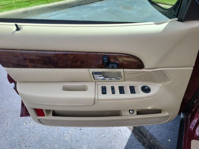 Used 2010 Mercury Grand Marquis LS RWD image 7