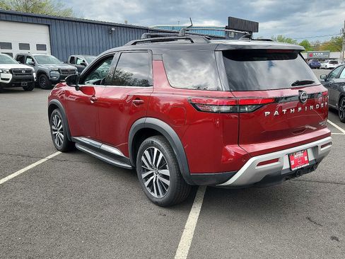 Used 2022 Nissan Pathfinder Platinum w/ Cargo Package image 6