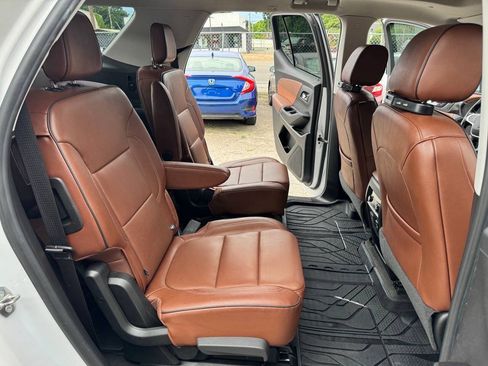 Used 2018 Chevrolet Traverse High Country w/ LPO, Floor Liner Package AWD/4WD image 17