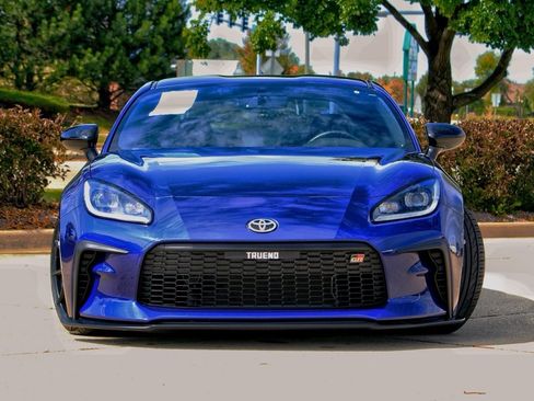 Used 2023 Toyota GR86 Premium w/ ALL Weather Mat Package (TMS) image 3