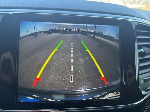 Used 2021 Jeep Grand Cherokee Limited image 15