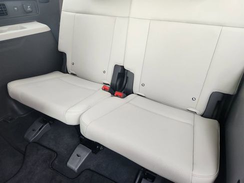 Used 2024 Hyundai Santa Fe Calligraphy FWD image 31