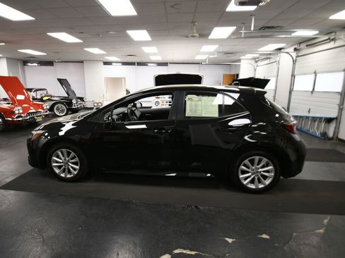 Used 2023 Toyota Corolla SE image 4