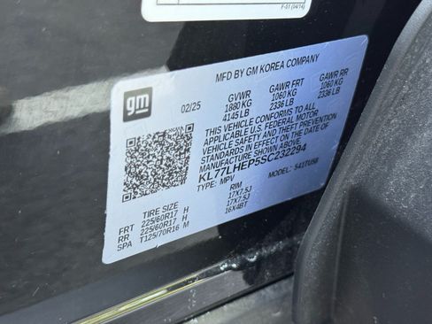 Used 2025 Chevrolet Trax LT w/ LT Convenience Package FWD image 39