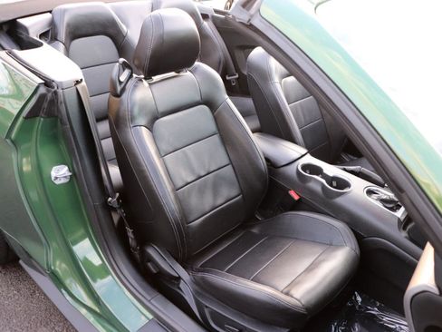 Used 2023 Ford Mustang Premium image 15