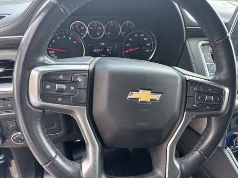 Used 2021 Chevrolet Suburban LT image 21