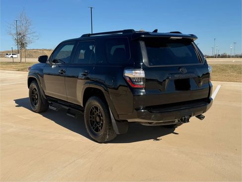 Used 2022 Toyota 4Runner SR5 Premium w/ Moonroof Package image 4