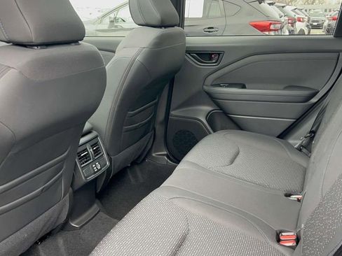 Certified 2025 Subaru Forester Premium image 33