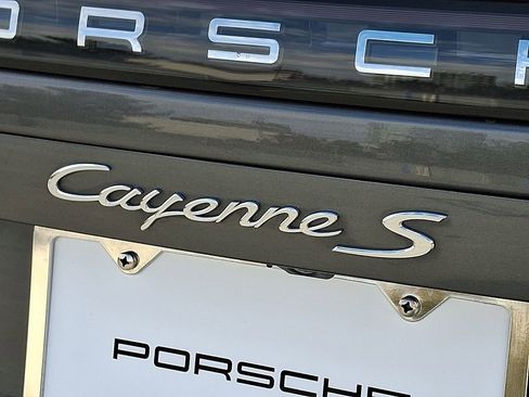 Used 2023 Porsche Cayenne S image 32