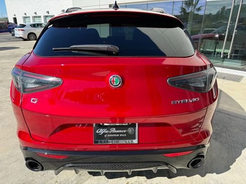 New 2025 Alfa Romeo Stelvio Sprint image 8