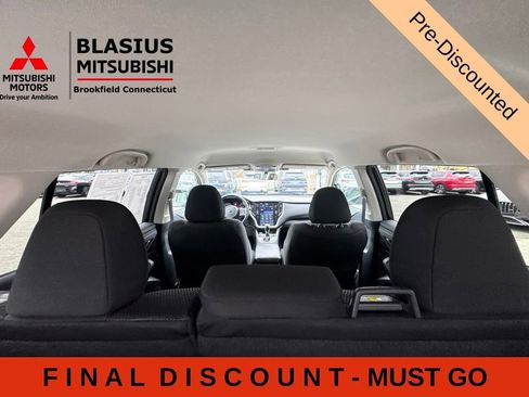 Used 2023 Subaru Outback Premium AWD/4WD image 35