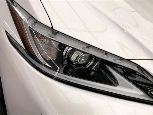 Used 2025 Lexus ES 300h w/ Premium Package image 29