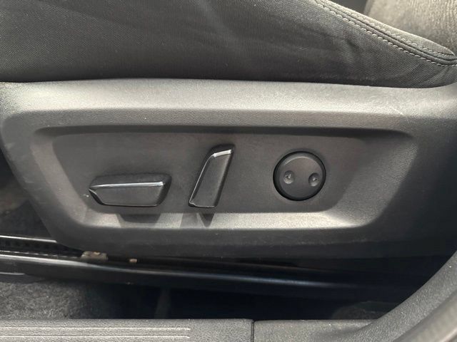 Used 2024 Nissan Rogue SV AWD/4WD image 24