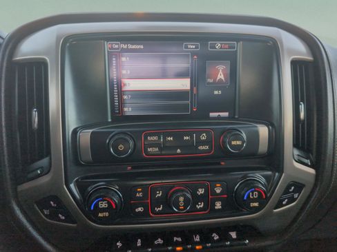 Used 2015 GMC Sierra 2500 Denali w/ Duramax Plus Package image 27