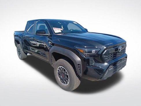 Used 2024 Toyota Tacoma TRD Off-Road image 5