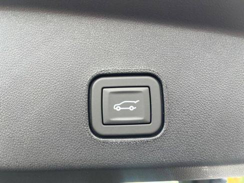 New 2026 Cadillac Lyriq Premium Luxury image 13