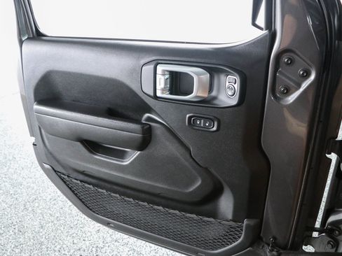 Used 2023 Jeep Gladiator Sport AWD/4WD image 22