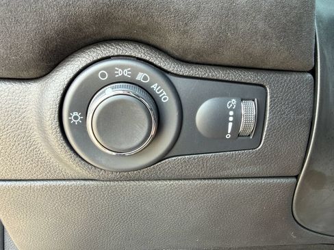 Used 2023 Dodge Durango R/T w/ Hemi Orange Plus Package AWD/4WD image 32