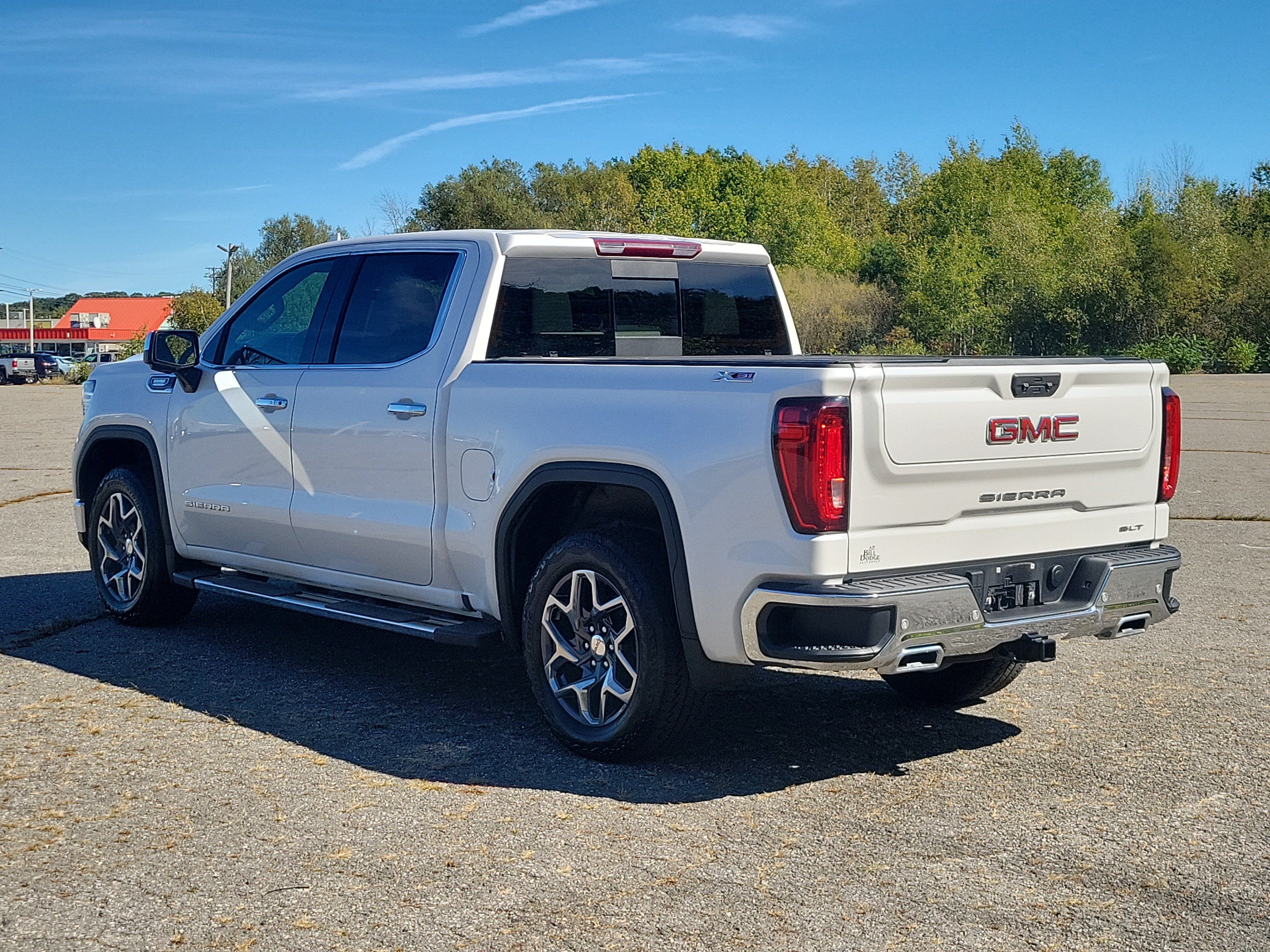 Used 2025 GMC Sierra 1500 SLT w/ SLT Premium Plus Package AWD/4WD image 7
