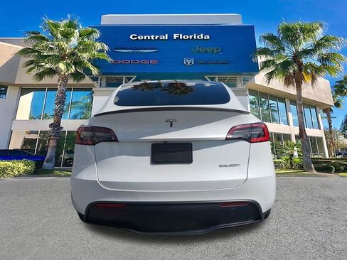 Used 2021 Tesla Model Y Performance image 6