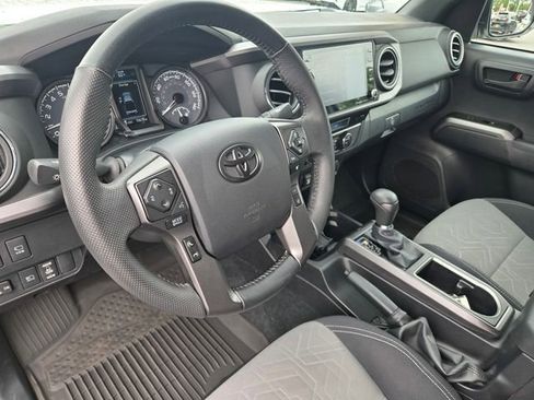 Used 2023 Toyota Tacoma TRD Off-Road w/ Advanced Technology Package AWD/4WD image 12