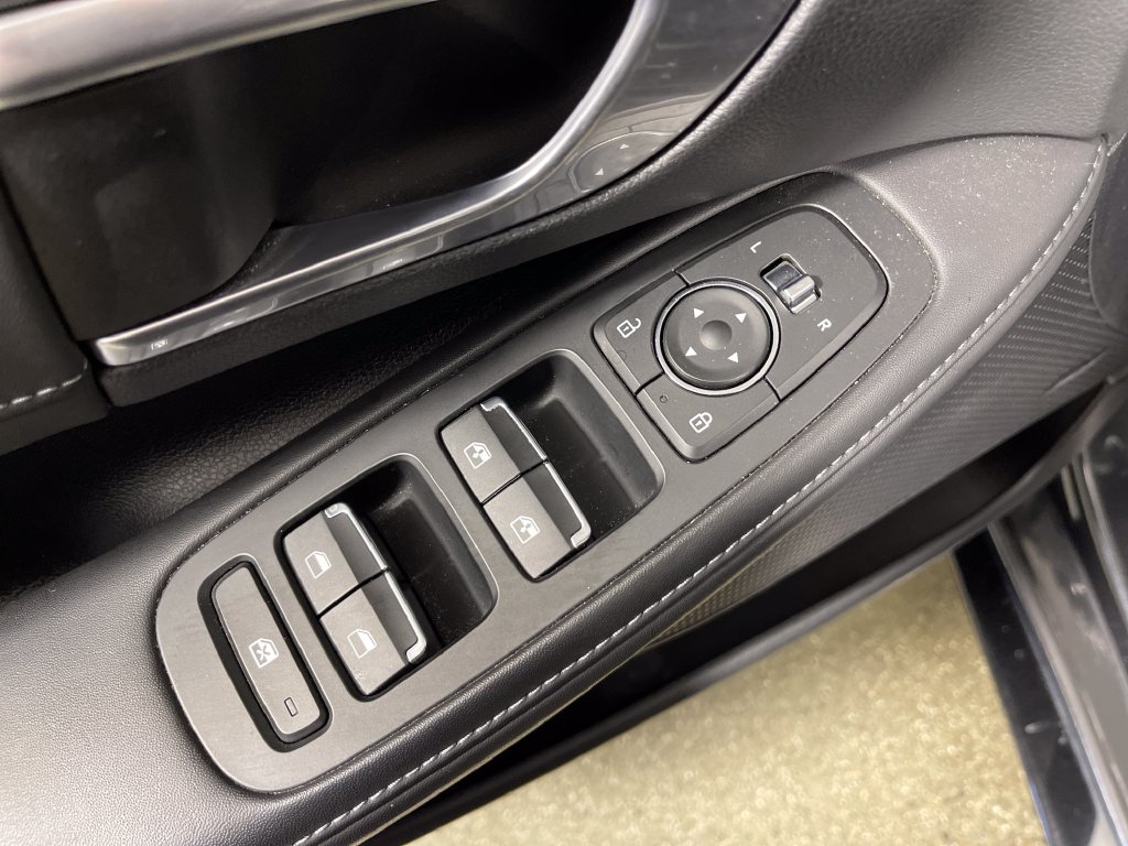 Certified 2022 Hyundai Sonata Limited FWD image 18