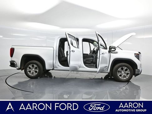 Used 2024 GMC Sierra 1500 SLT image 4