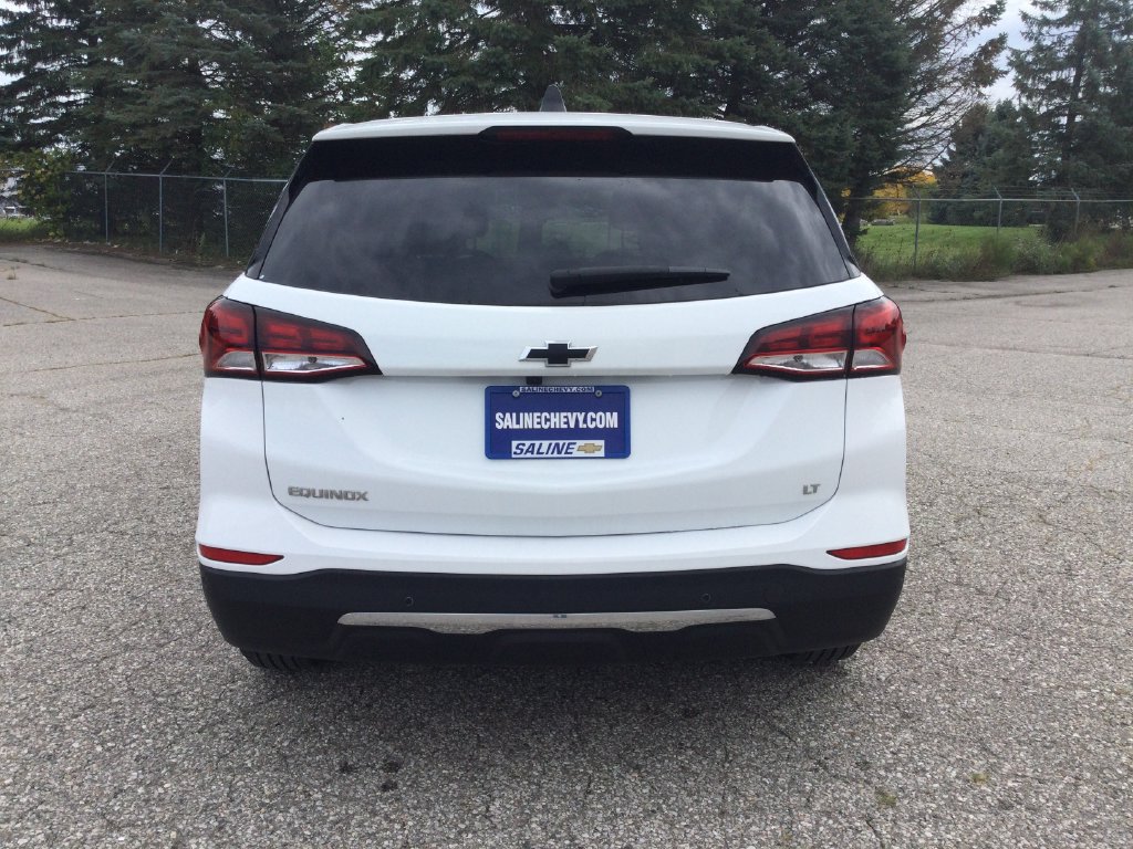 Used 2024 Chevrolet Equinox LT w/ LPO, Floor Liner Package FWD image 6
