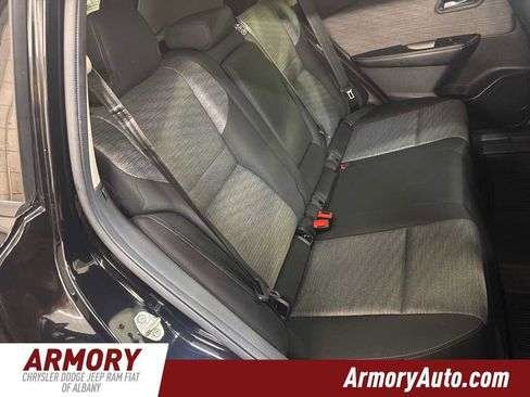 Used 2023 Nissan Rogue SV image 33