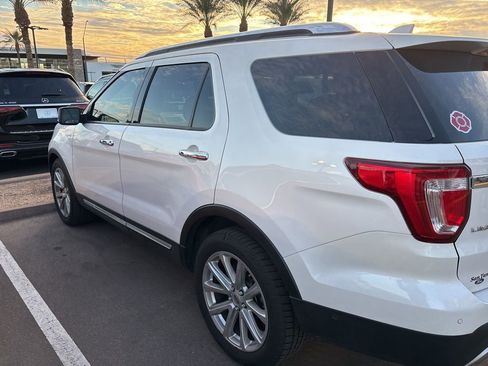 Used 2017 Ford Explorer Limited w/ Equipment Group 301A image 3