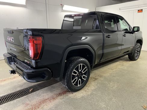 New 2026 GMC Sierra 1500 AT4 w/ Technology Package image 6