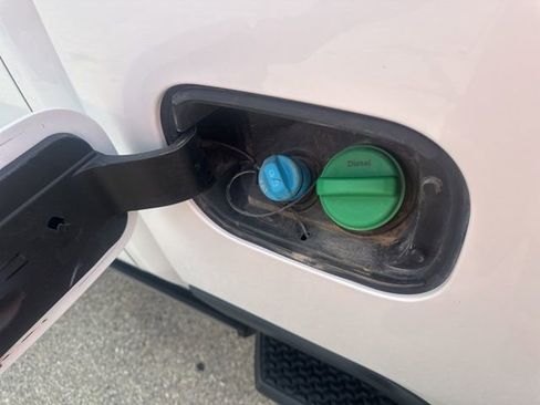 Used 2022 GMC Sierra 2500 Denali image 21