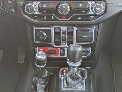 Used 2026 Jeep Gladiator Mojave AWD/4WD image 16