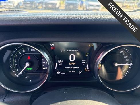 Used 2022 Jeep Wrangler Unlimited Rubicon 4xe AWD/4WD image 5