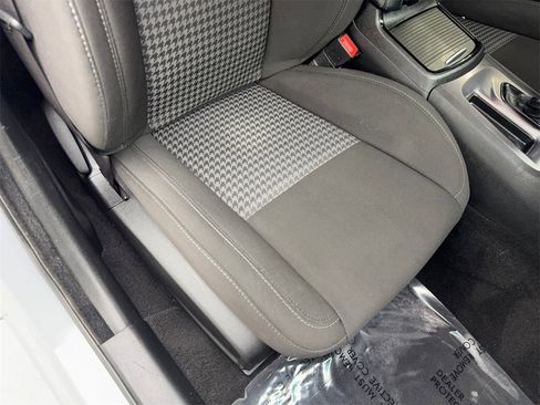 Used 2022 Dodge Charger R/T w/ Blacktop Package image 48