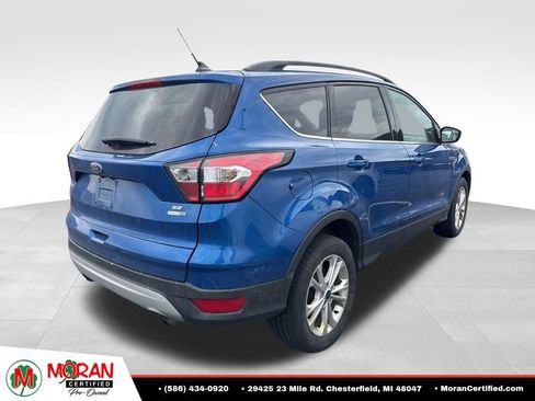 Used 2018 Ford Escape SE w/ SE Sync 3 Package AWD/4WD image 3