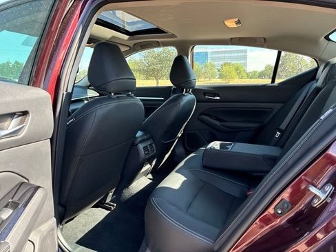 Used 2025 Nissan Altima 2.5 SL AWD/4WD image 23