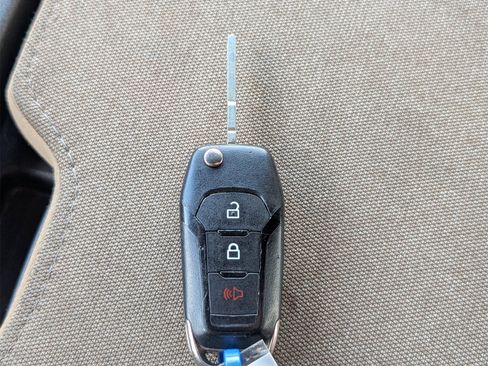 Used 2023 Ford F150 XLT image 27